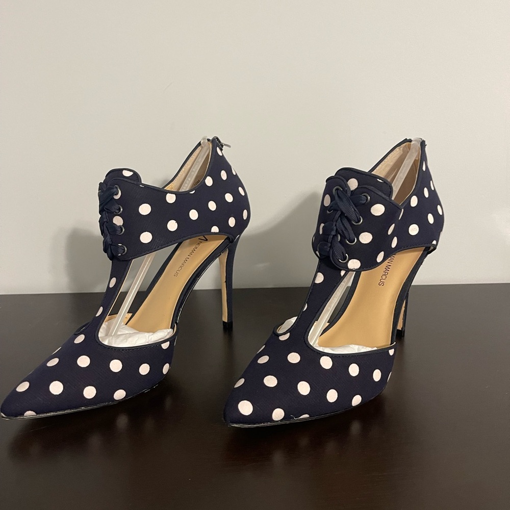 Blue & Navy Grendona Neiman Marcus 4 inch Heels Size 10